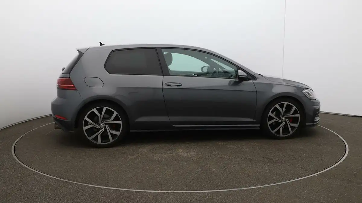 2018-volkswagen-golf-20-tsi-gti-3d-dsg-big-8