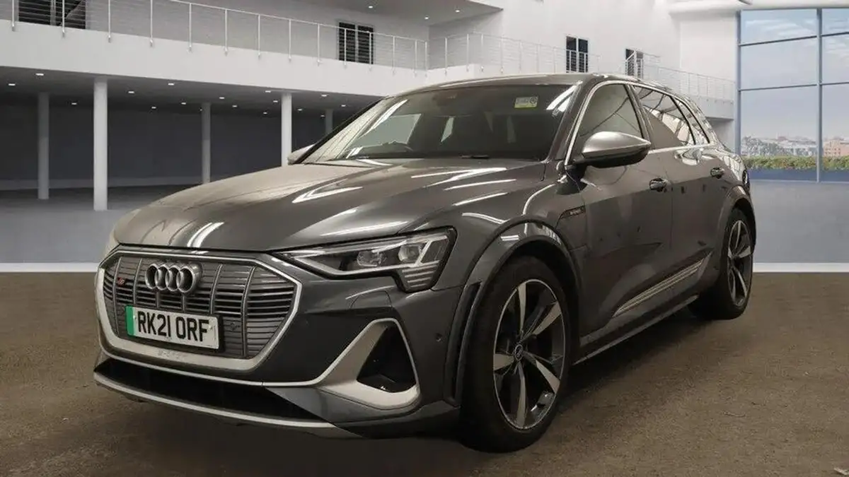 2021-audi-e-tron-e-station-wagon-big-1