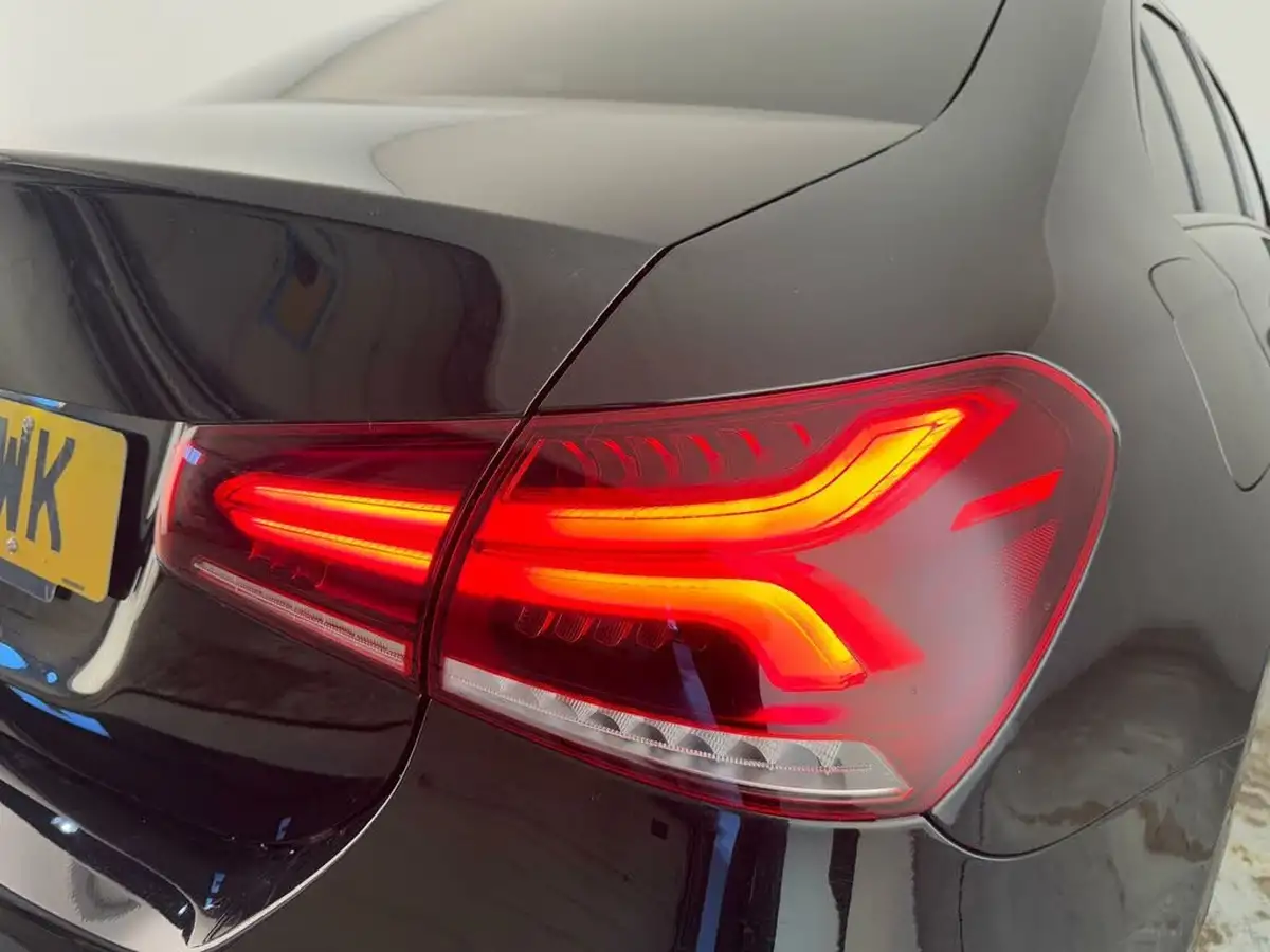 2022-mercedes-benz-a-class-20-a250-amg-line-executive-edition-saloon-4d-big-39