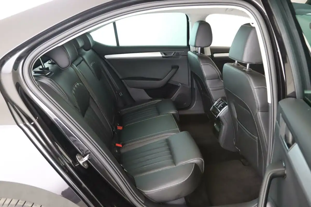 2021-skoda-superb-15-tsi-se-technology-hatchback-big-14