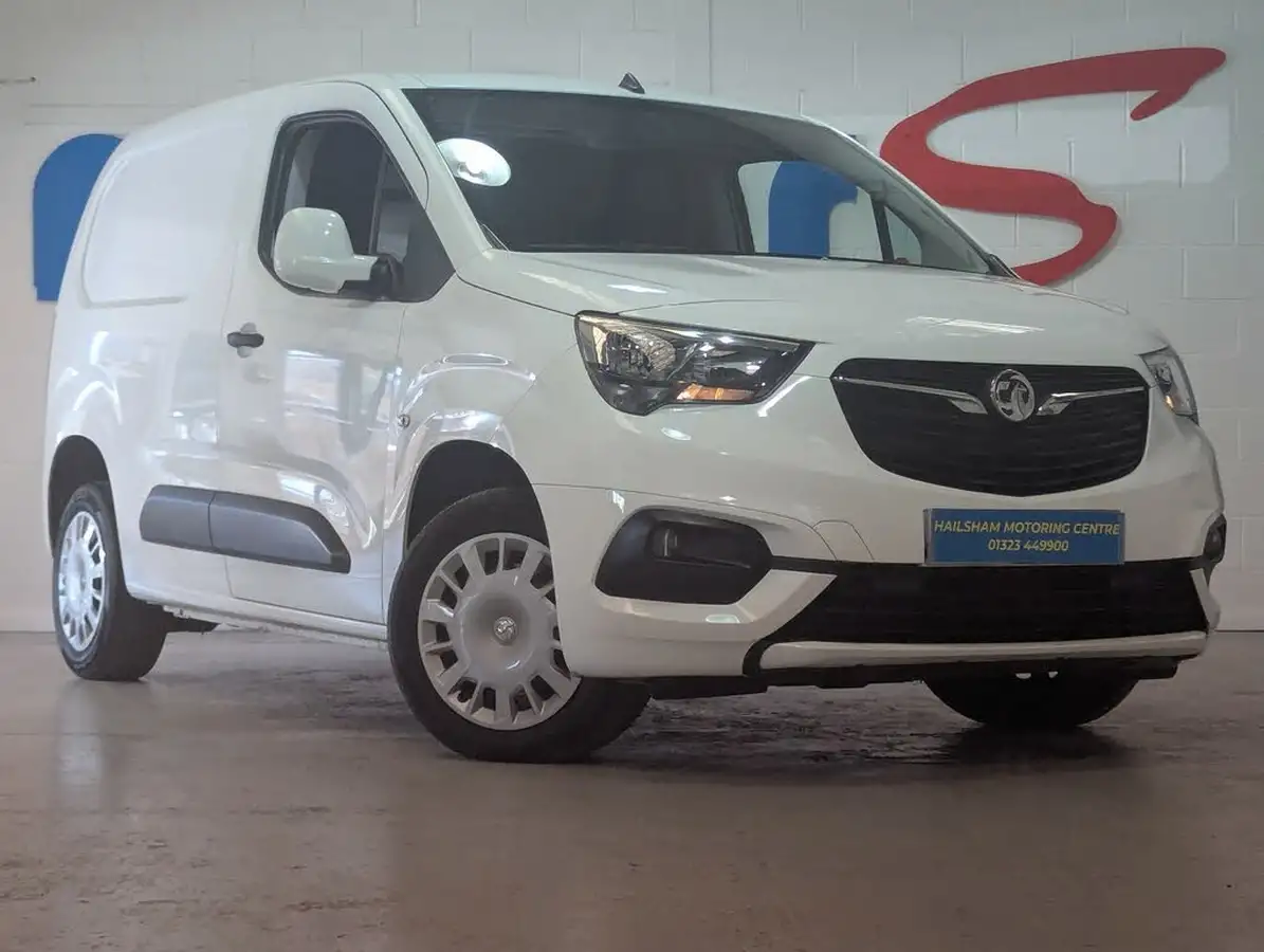 2021-vauxhall-combo-15cdti-sportive-2300-100pseu6dt-l1h1-panel-big-0