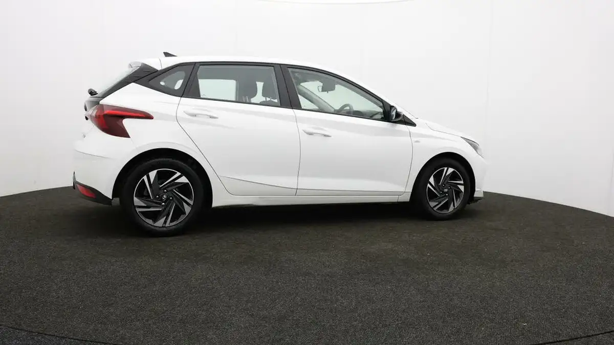 2022-hyundai-i20-10-t-gdi-se-connect-eclutch-imt-big-28