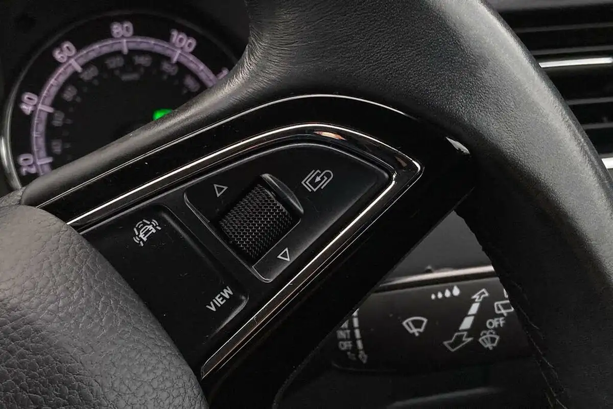 2018-skoda-octavia-10-tsi-se-estate-dsg-big-29