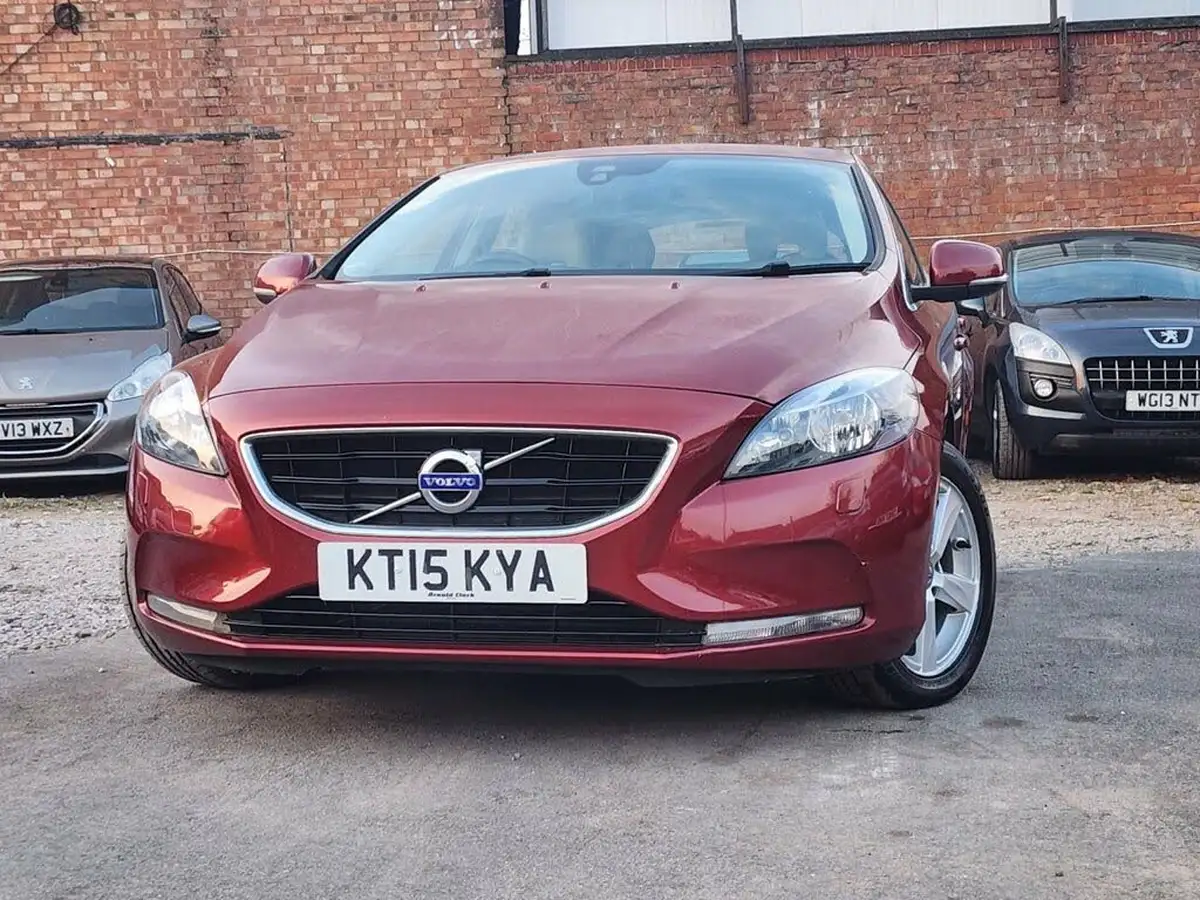 2015-volvo-v40-20td-d3-se-nav-1969cc-big-21