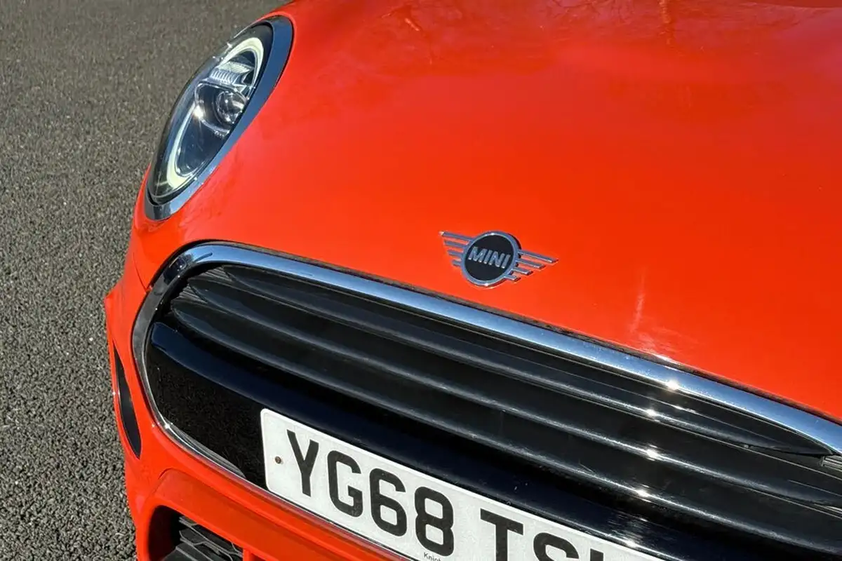 2019-mini-cooper-15-cooper-sport-ss-hatchback-5d-big-25