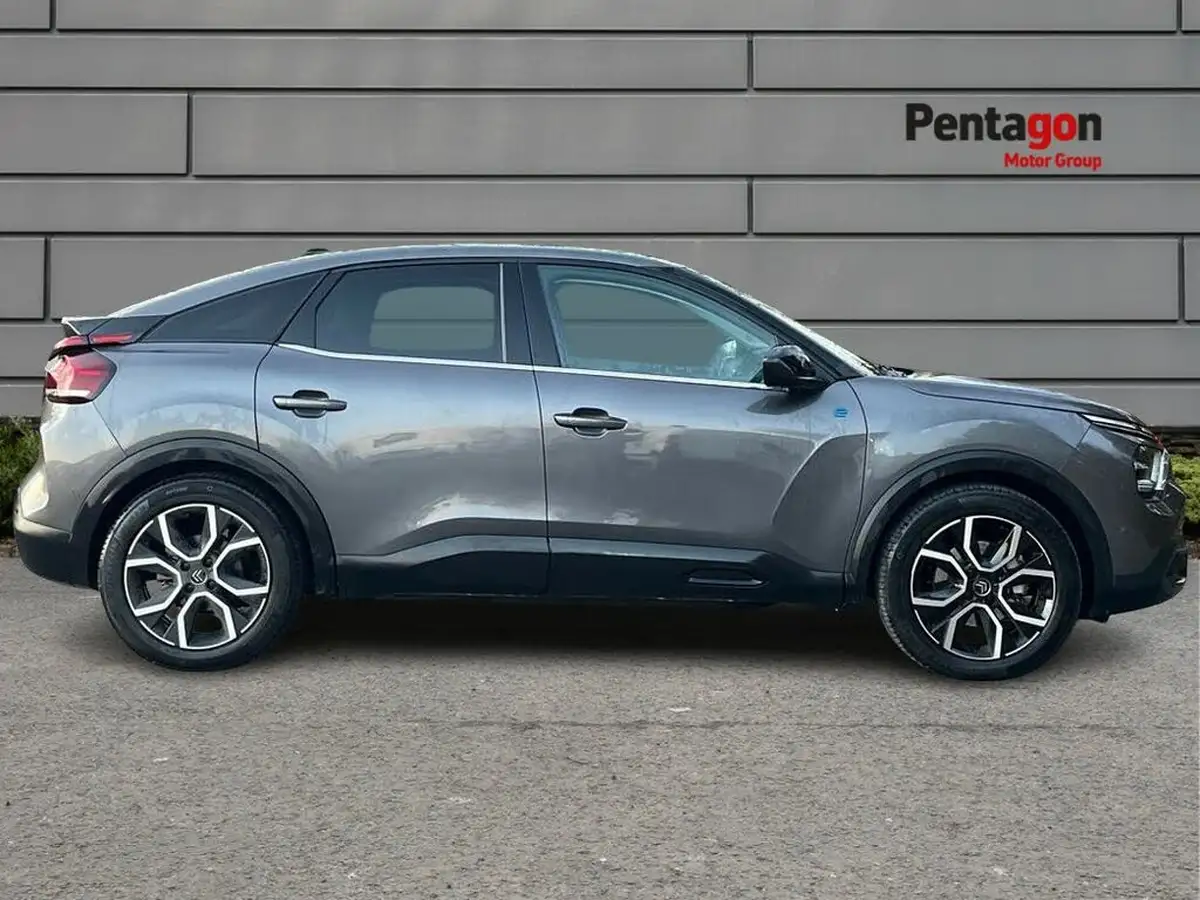 2022-citroen-c4-e-shine-plus-big-12