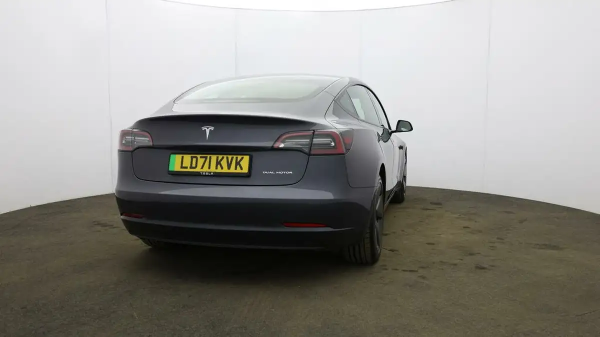 2021-tesla-model-3-e-long-range-awd-big-61
