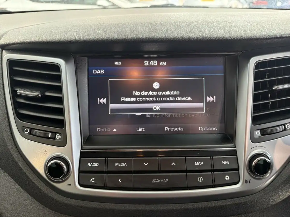 2016-hyundai-tucson-17crdi-blue-drive-premium-141ps-dct-big-37