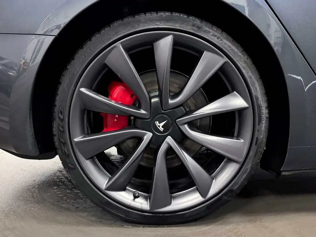 2020-tesla-model-3-e-performance-big-52
