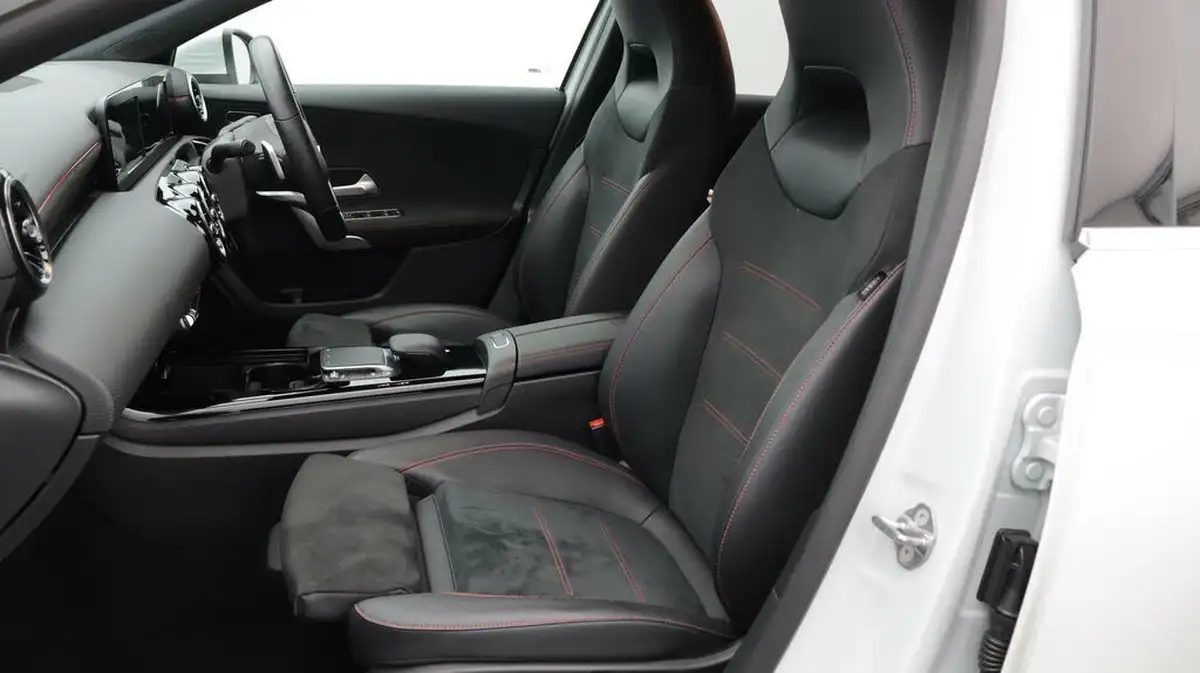 2021-mercedes-benz-a-class-13-a250e-amg-line-hatchback-5d-big-14