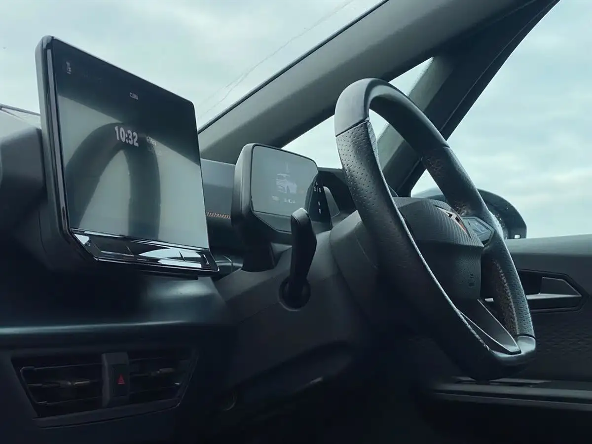 2022-cupra-born-e-v3-204ps-58kwh-big-36