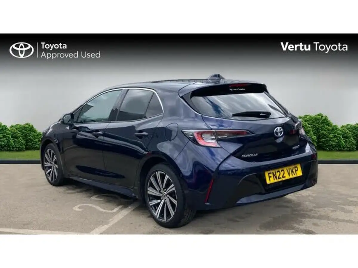 2022-toyota-corolla-18-vvt-i-design-120bhp-trk-hatchback-5d-big-3