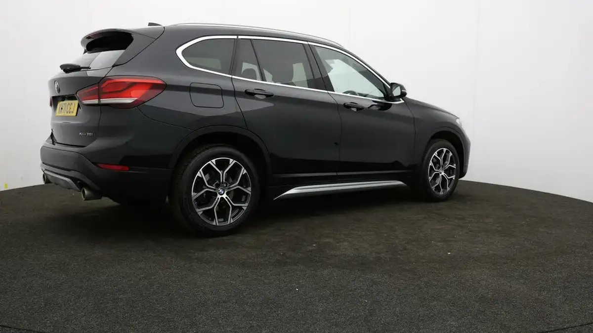 2021-bmw-x1-20-xdrive20i-xline-big-31