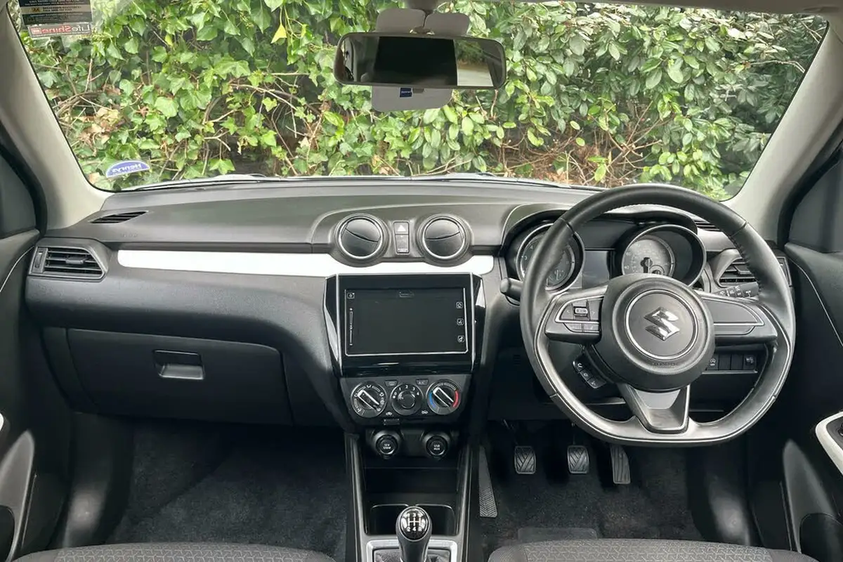 2020-suzuki-swift-12-dualjet-sz-t-90ps-1242cc-big-10