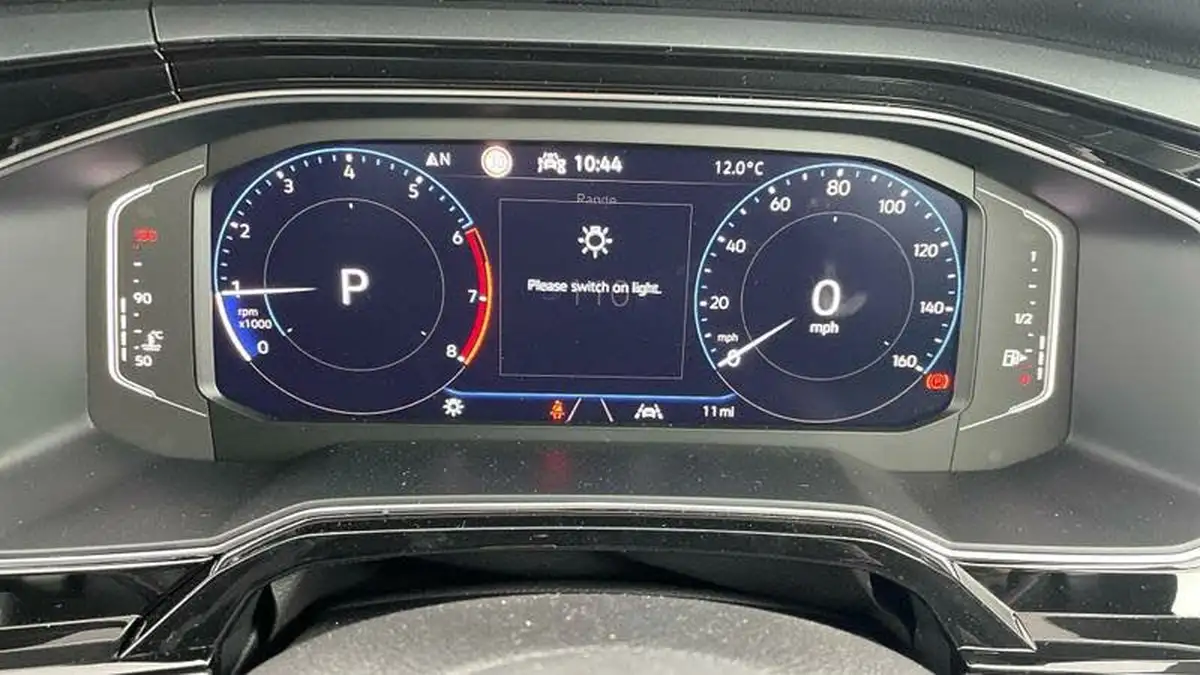 2024-volkswagen-polo-10-tsi-r-line-115ps-dsg-big-23