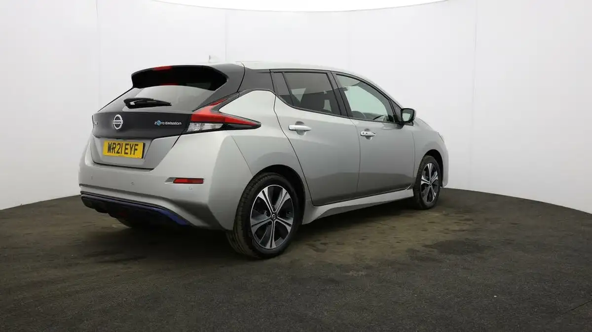 2021-nissan-leaf-e-e-n-connecta-big-51