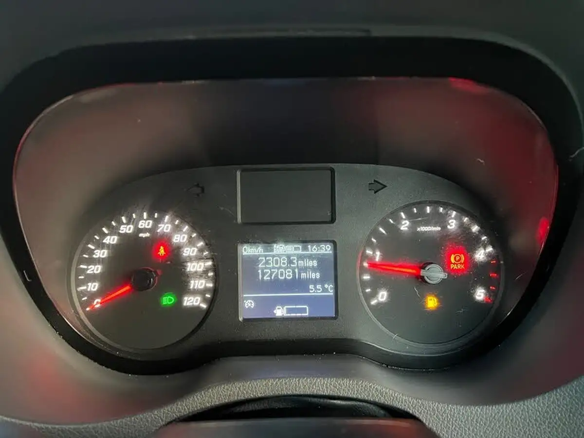 2018-mercedes-benz-sprinter-21cdi-311-l2h1-panel-van-rwd-eco-gear-360-big-43