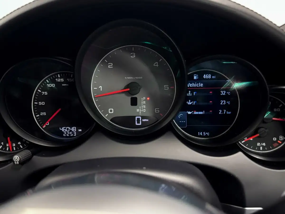 2017-porsche-cayenne-42td-s-diesel-platinum-edition-big-48