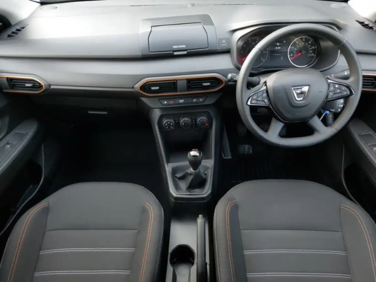 2021-dacia-sandero-stepway-10-tce-essential-90bhp-big-2
