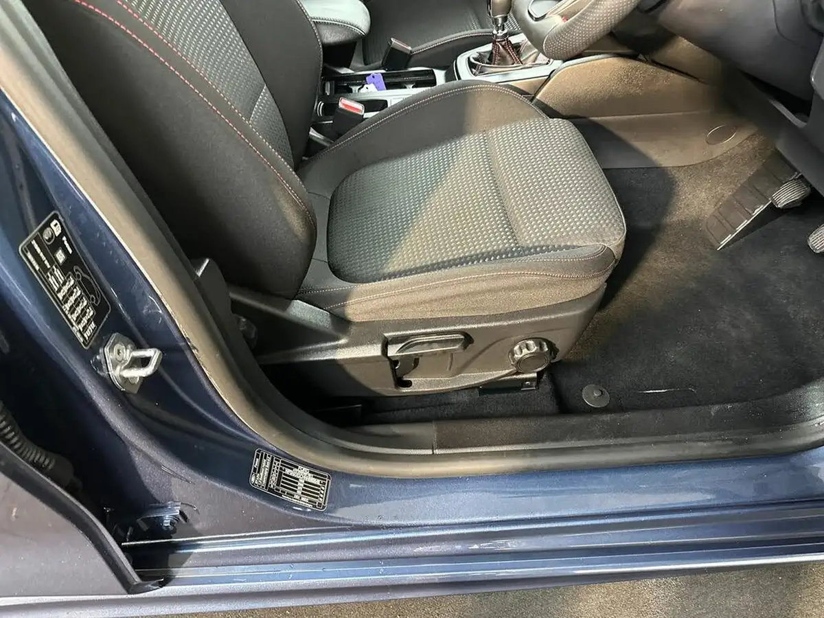 2023-ford-focus-10t-st-line-155ps-hybrid-mhev-hatchback-big-29