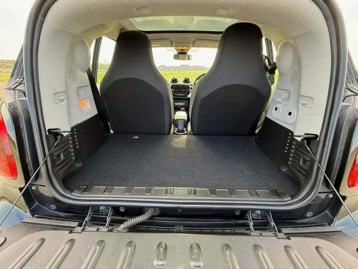 2020-smart-fortwo-eq-pulse-premium-coupe-big-6