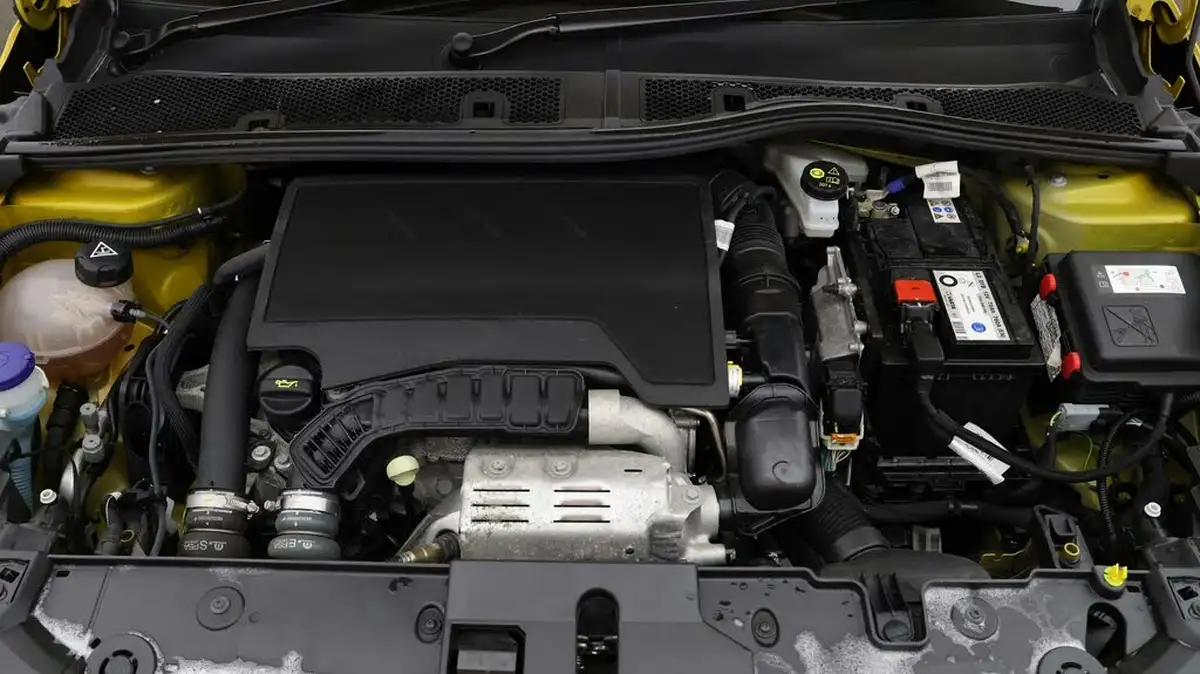 2023-peugeot-208-12-puretech-allure-premium-130ps-eat8-big-18