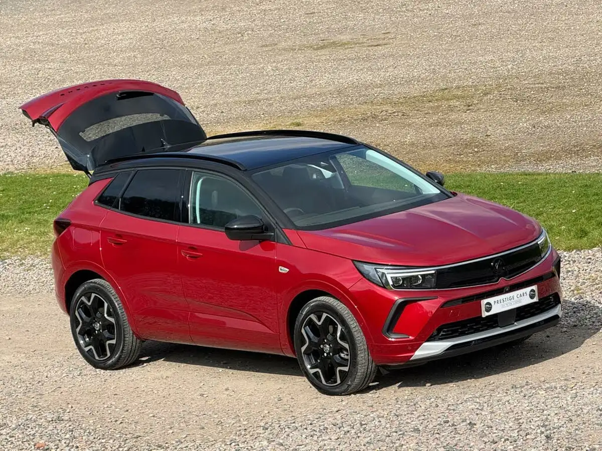 2022-vauxhall-grandland-12-ultimate-auto-big-8