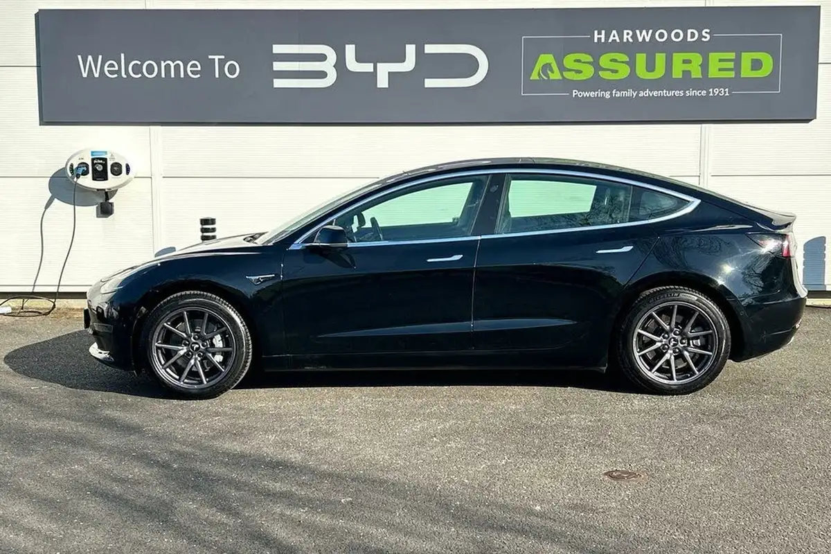 2019-tesla-model-3-e-standard-plus-big-15