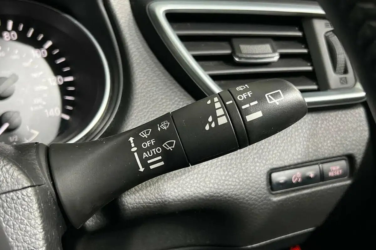 2019-nissan-qashqai-13-dig-t-n-connecta-160ps-big-27