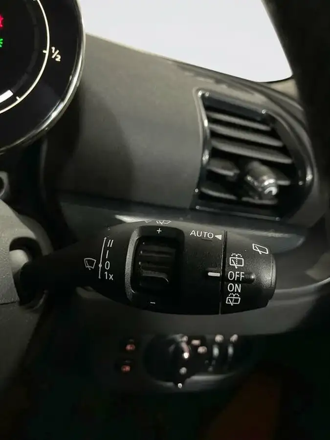 2021-mini-clubman-15-cooper-classic-big-20