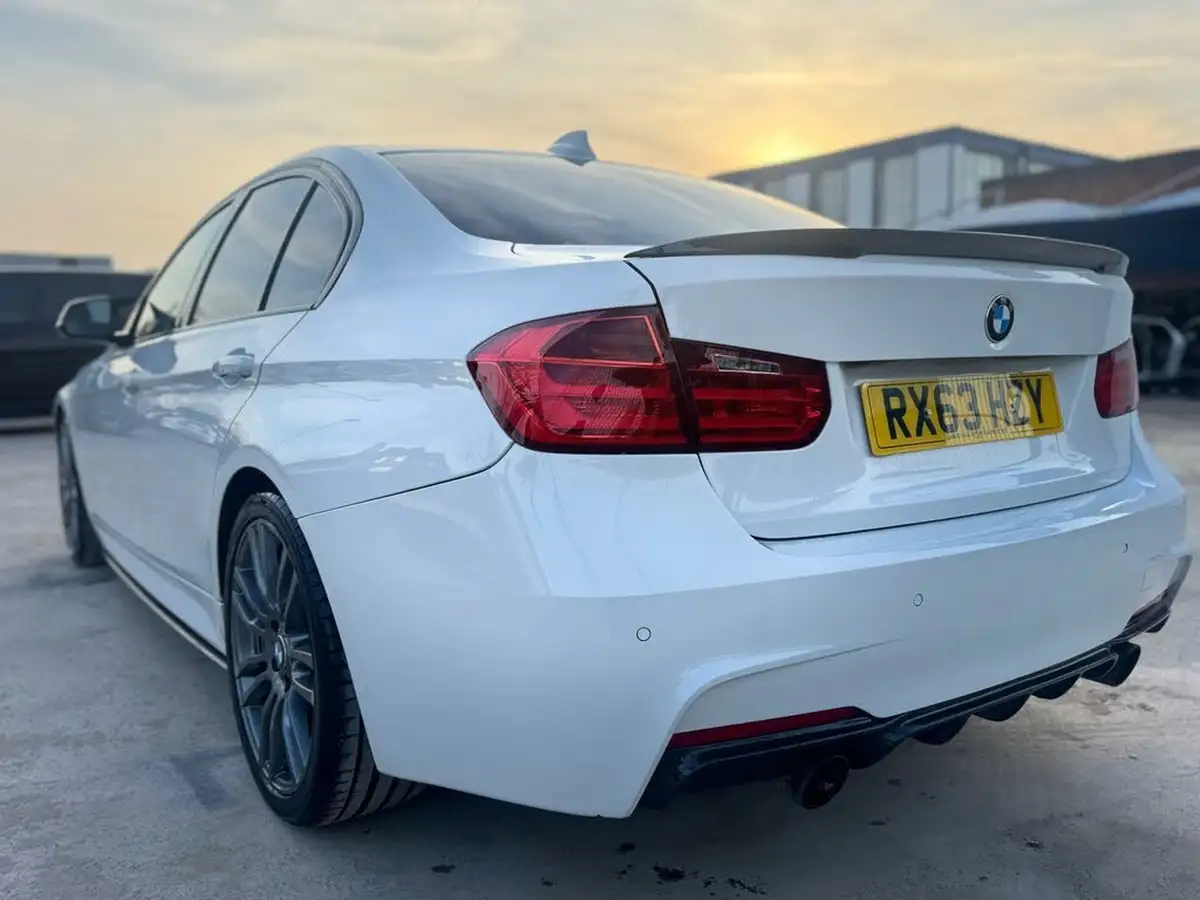 2013-bmw-3-series-20-328i-m-sport-ss-saloon-4d-big-21