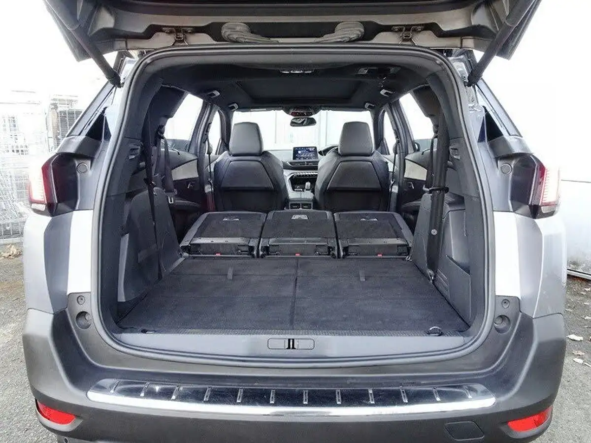 2018-peugeot-5008-suv-20-bluehdi-gt-180bhp-eat6-big-19