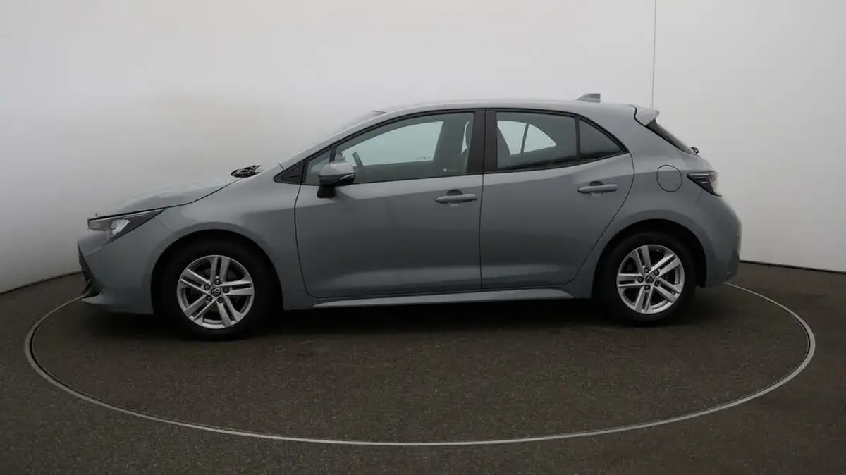 2022-toyota-corolla-18-vvt-i-icon-120bhp-trk-hatchback-5d-big-4
