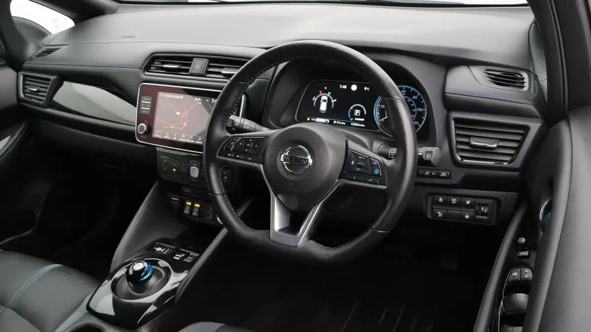 2021-nissan-leaf-e-tekna-big-9