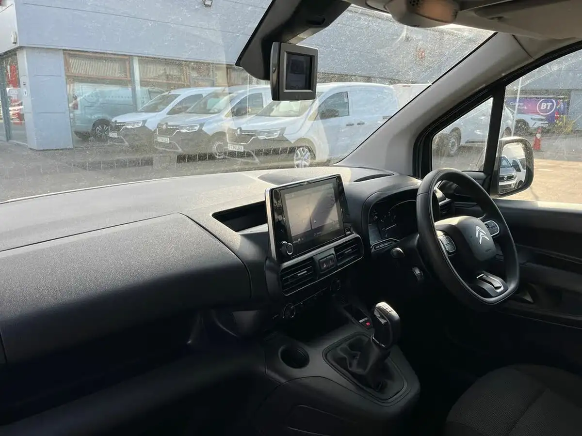 2021-citroen-berlingo-15bluehdi-1000-driver-100pseu6dt-e-ss-big-7
