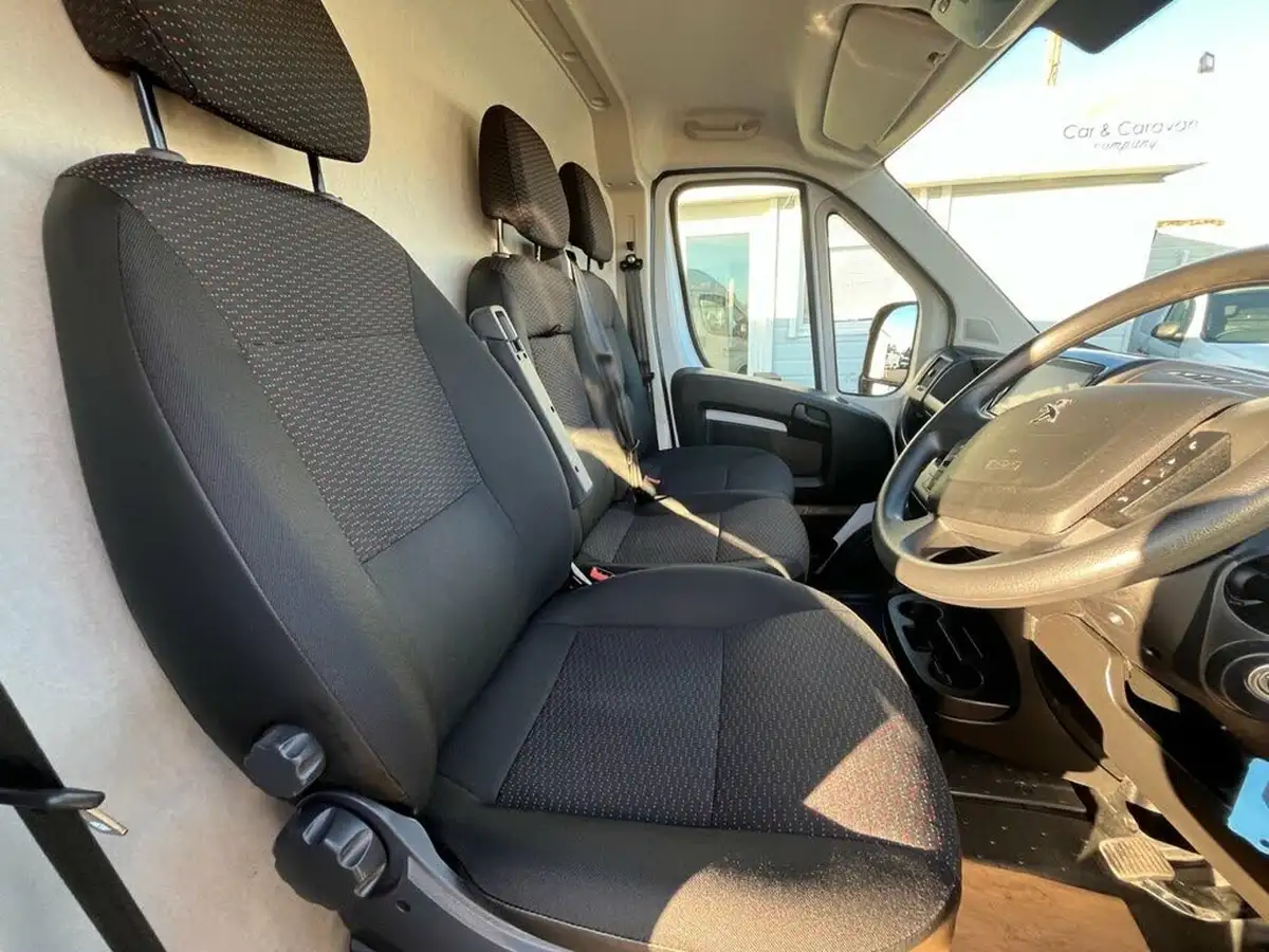 2021-peugeot-boxer-big-11