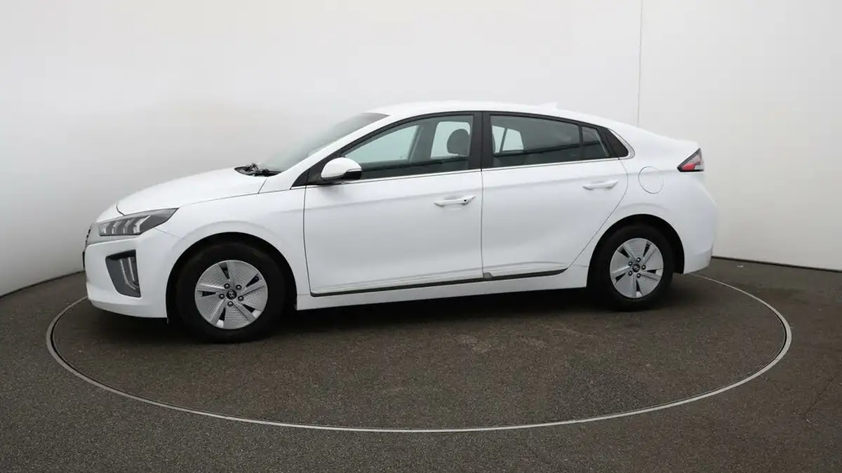 2022-hyundai-ioniq-16-gdi-premium-hybrid-big-66