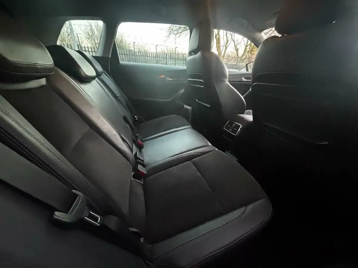2018-skoda-karoq-15-tsi-se-l-ss-dsg-big-17