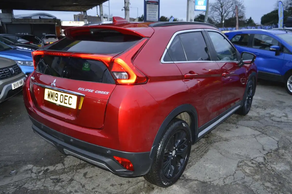 2019-mitsubishi-eclipse-cross-15-3-auto-big-1