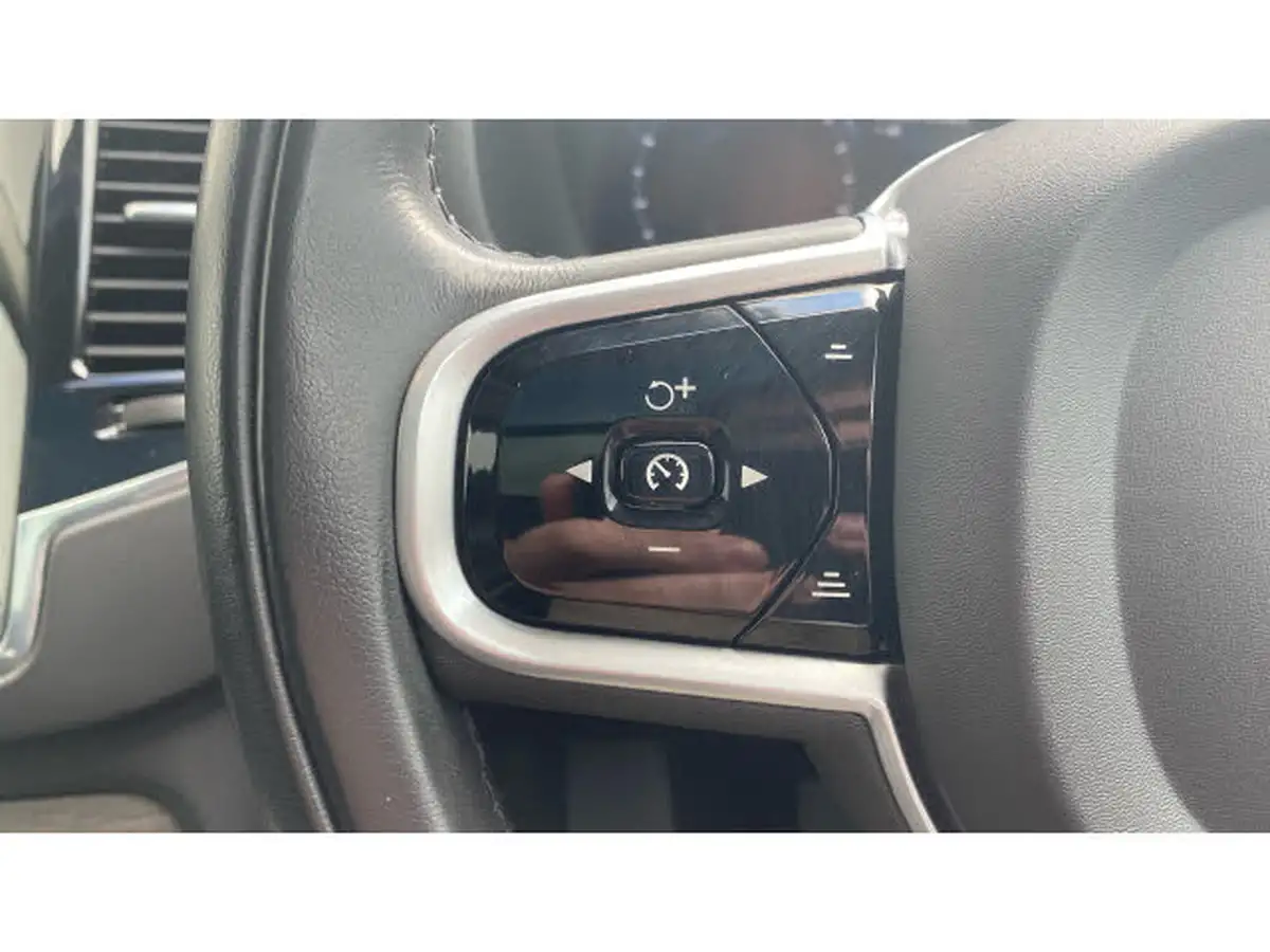 2021-volvo-xc90-20-t8-inscription-390bhp-big-17