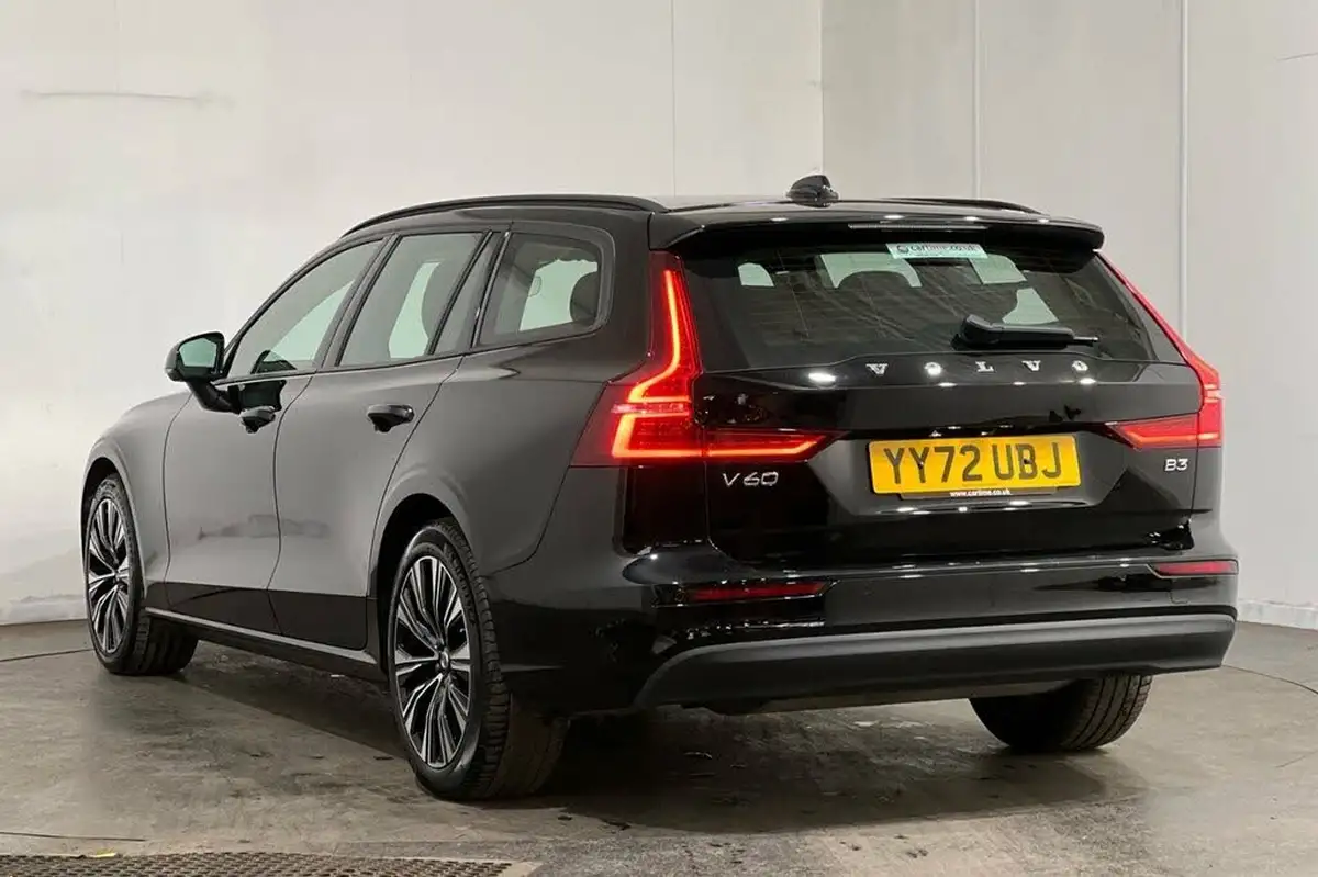2022-volvo-v60-20-b3-core-big-18