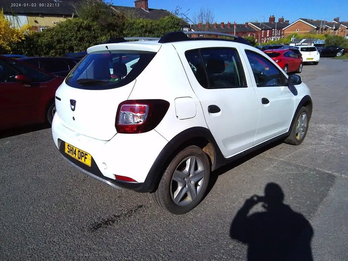 2014-dacia-sandero-stepway-09-ambiance-big-4