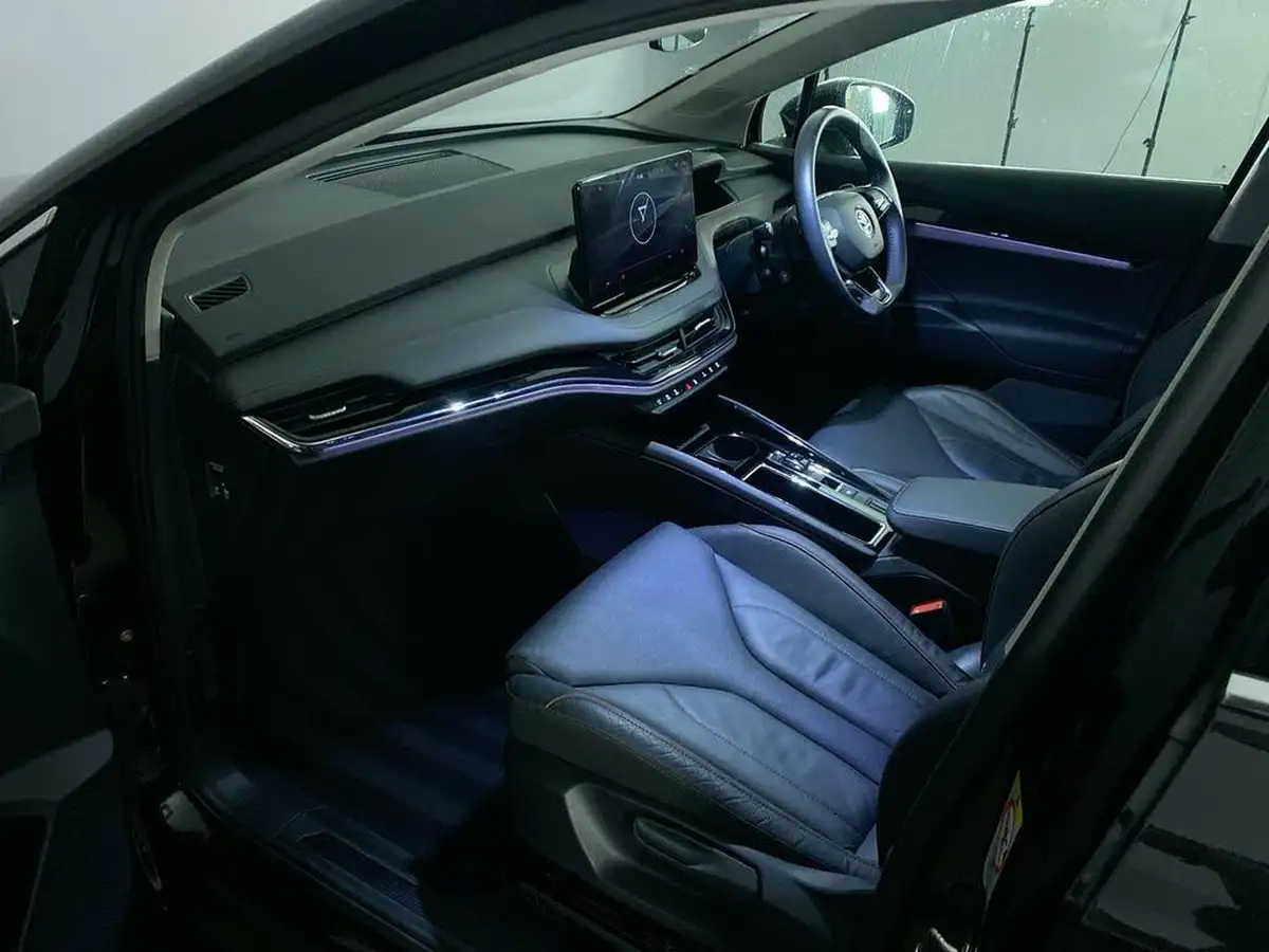 2022-skoda-enyaq-e-80-82-kwh-big-16