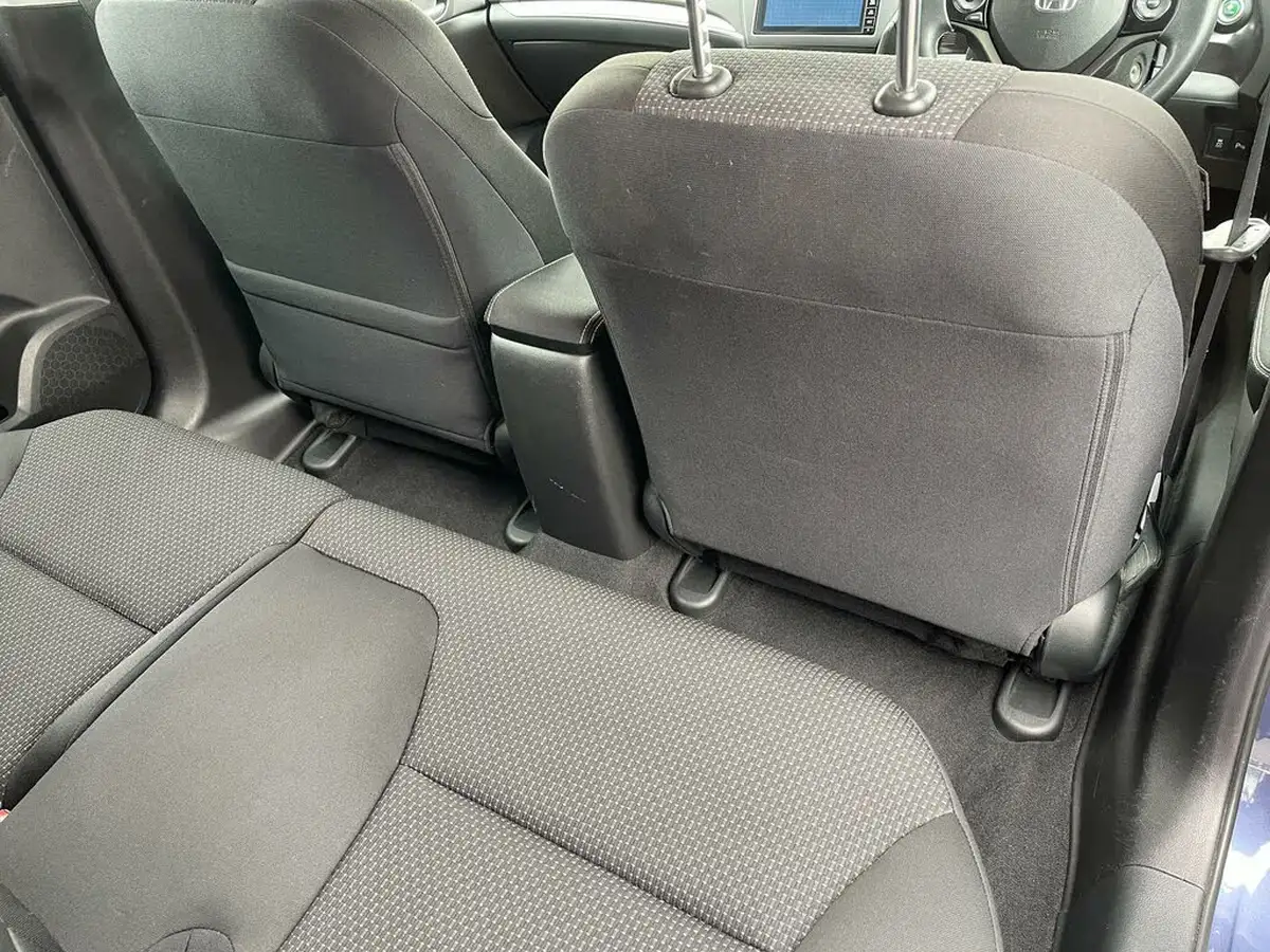 2016-honda-civic-16-i-dtec-se-plus-navi-hatchback-big-16