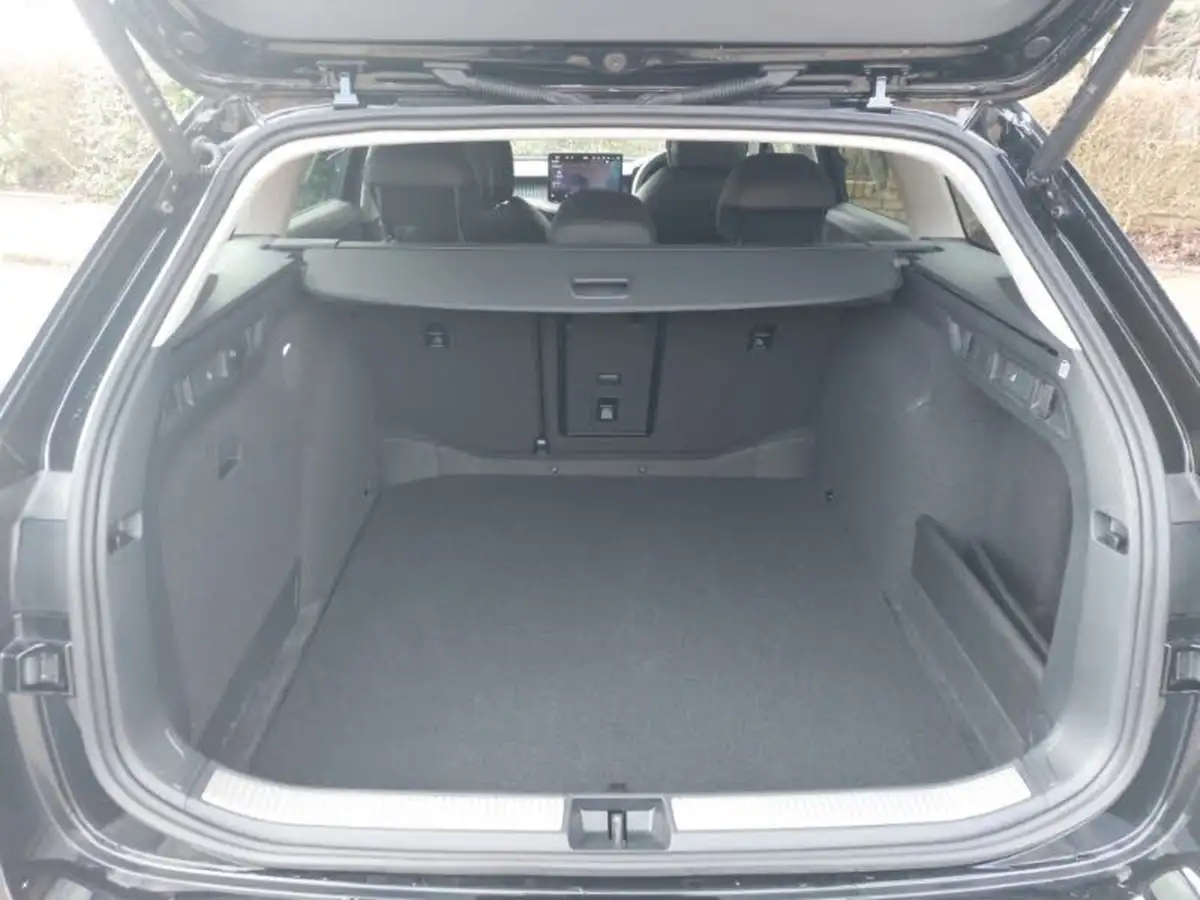 2024-skoda-superb-20tdi-se-l-150ps-scr-estate-dsg-big-7