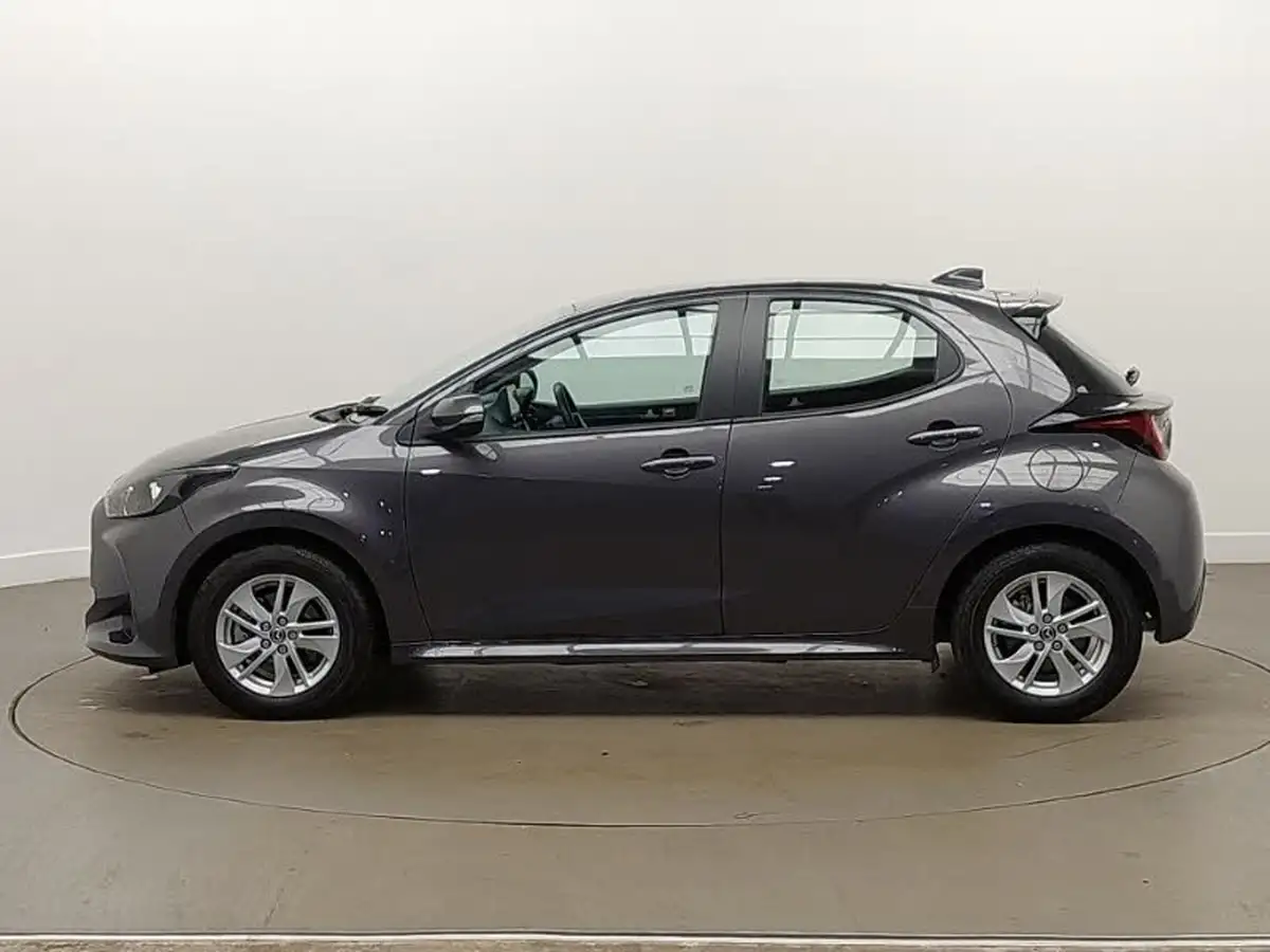 2023-mazda-mazda2-15-agile-big-3