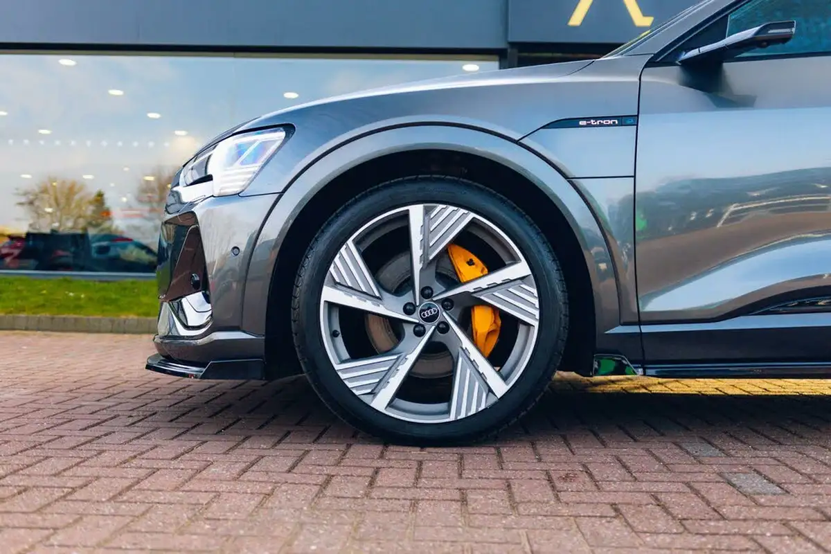 2021-audi-e-tron-50e-vorsprung-station-wagon-big-20