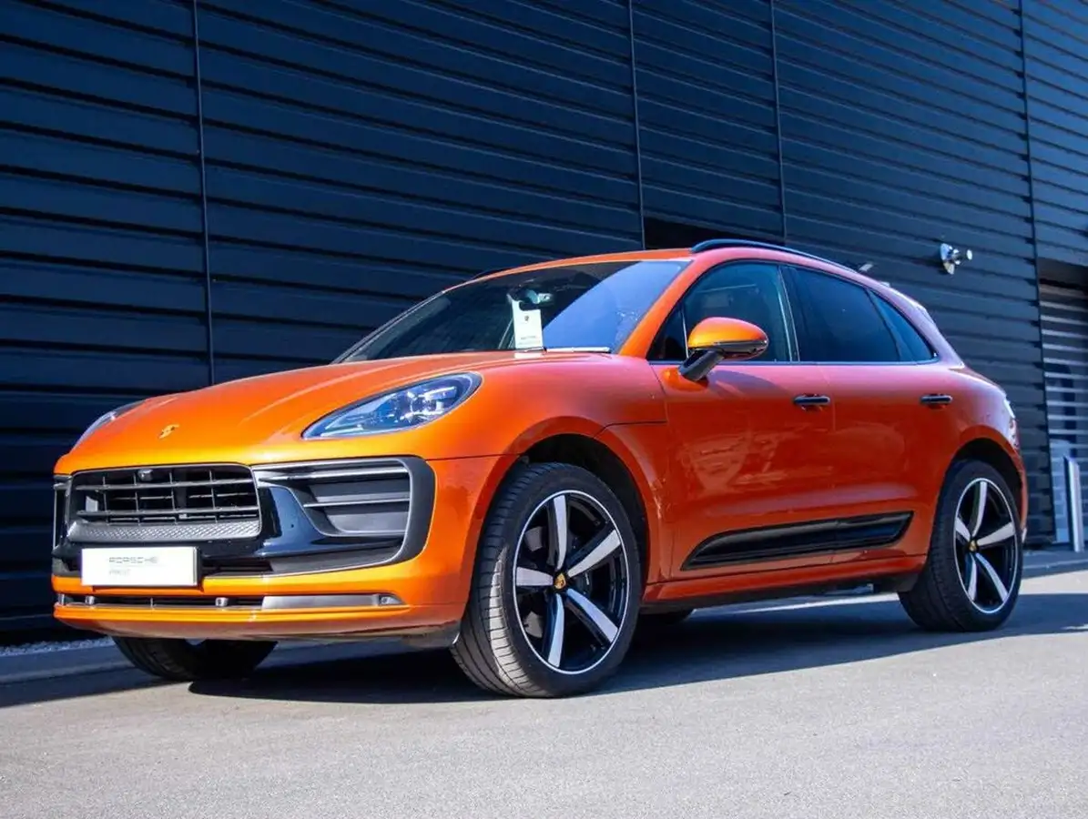 2024-porsche-macan-20-big-15