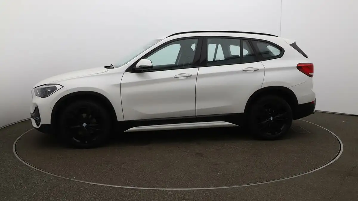 2020-bmw-x1-15-sdrive18i-sport-big-3
