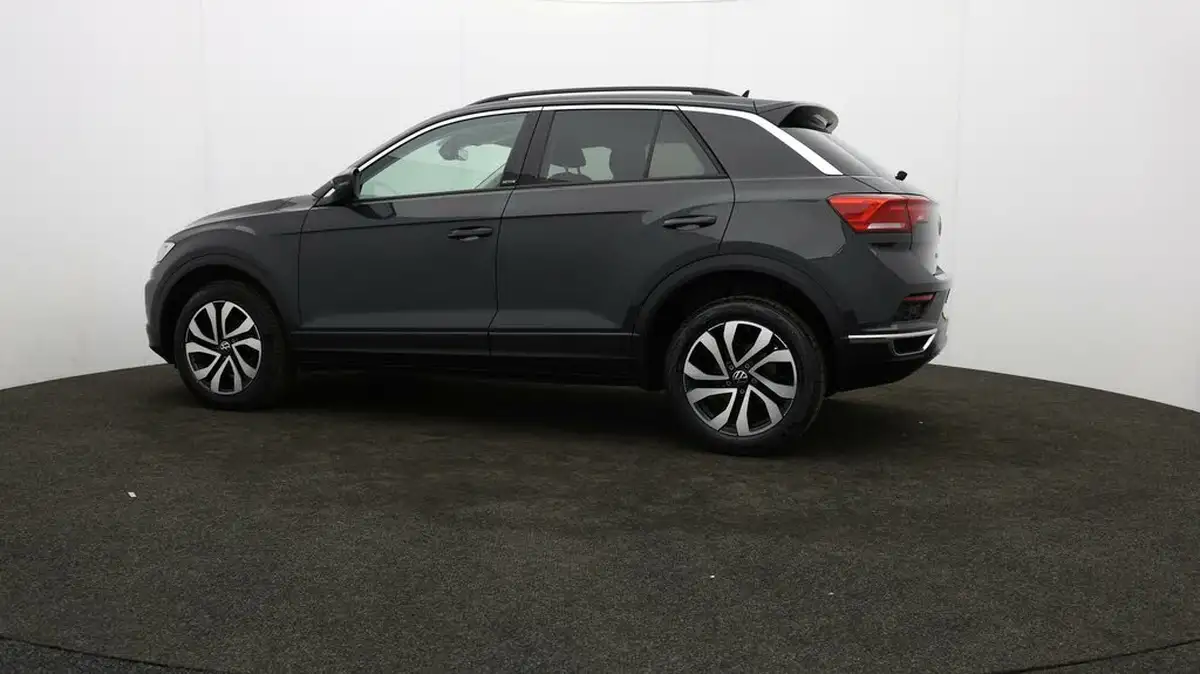 2022-volkswagen-t-roc-10-tsi-active-hatchback-5d-big-69